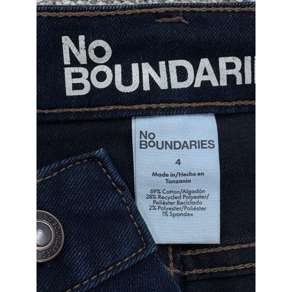 No Boundaries High Rise‎ Flare Jeans Women's 4 Blue Dark Wash Sustainable Denim - Picture 4 of 9